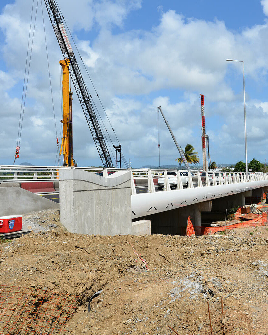 Proyecto Pont Lézarde-échangeur Aéroport - Barreras de contención en METALESA