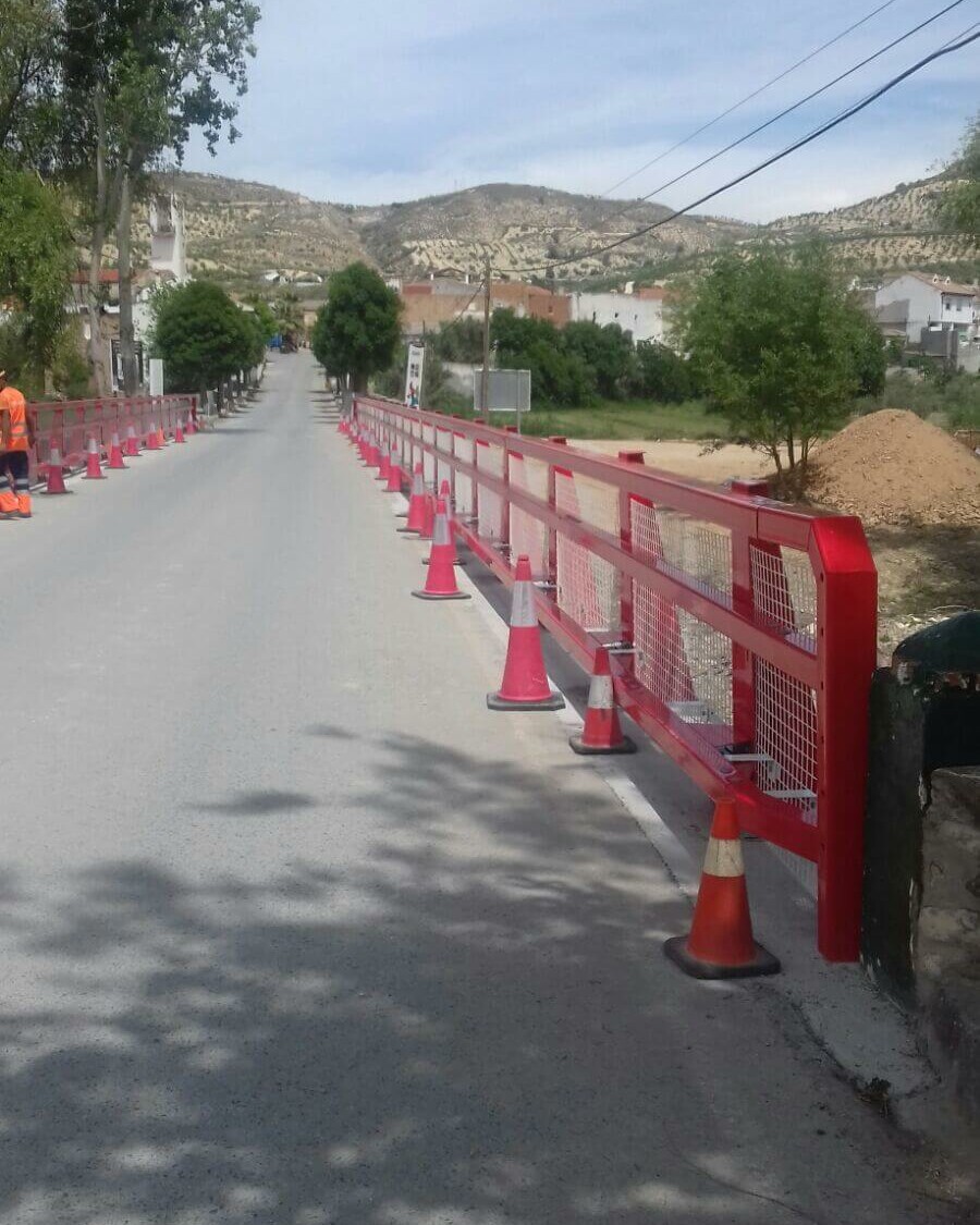 METALESA - Pretil Metálico H2 META 13 en CACÍN